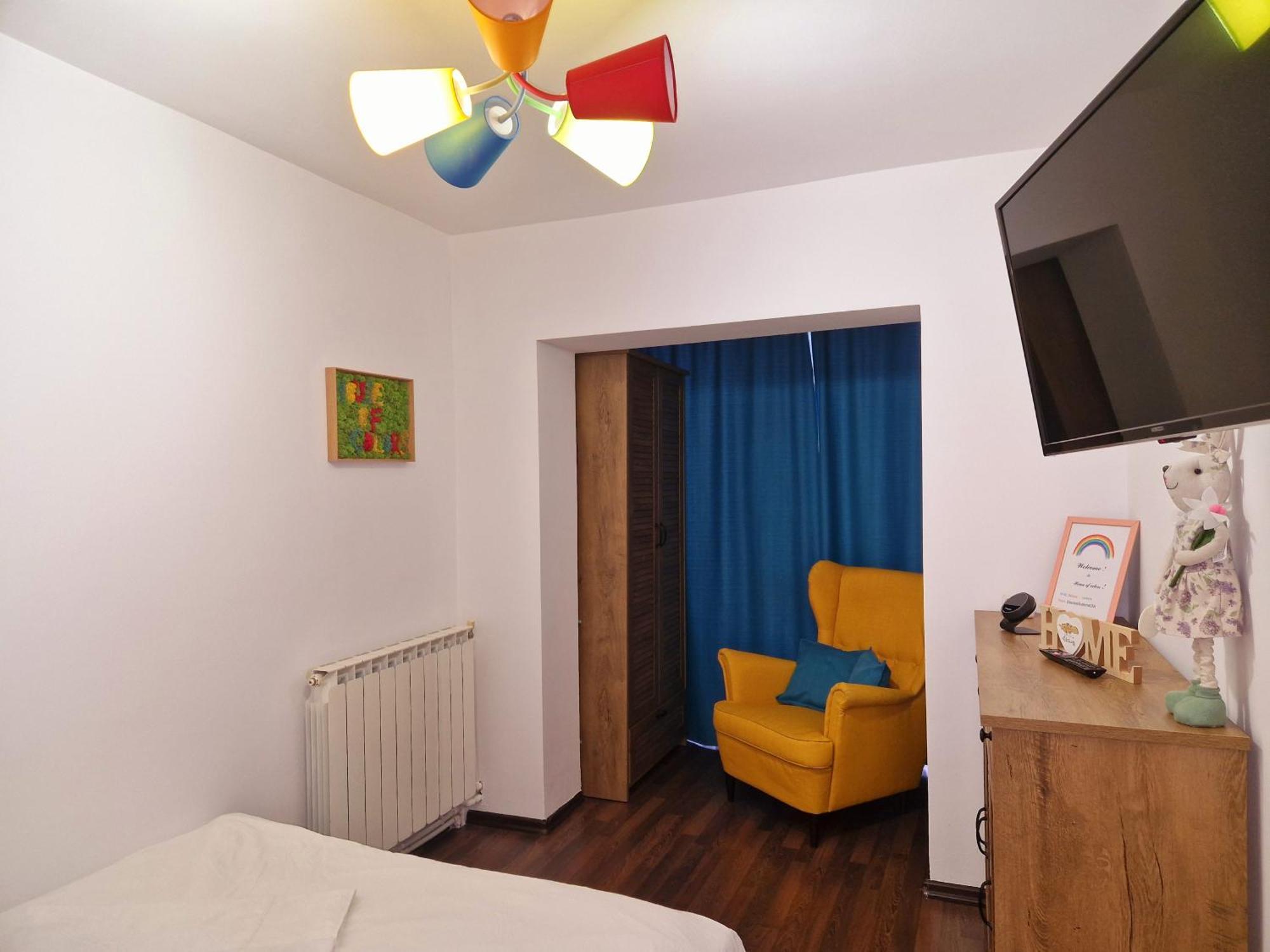 House Of Colors Apartamento Petroşani Exterior foto